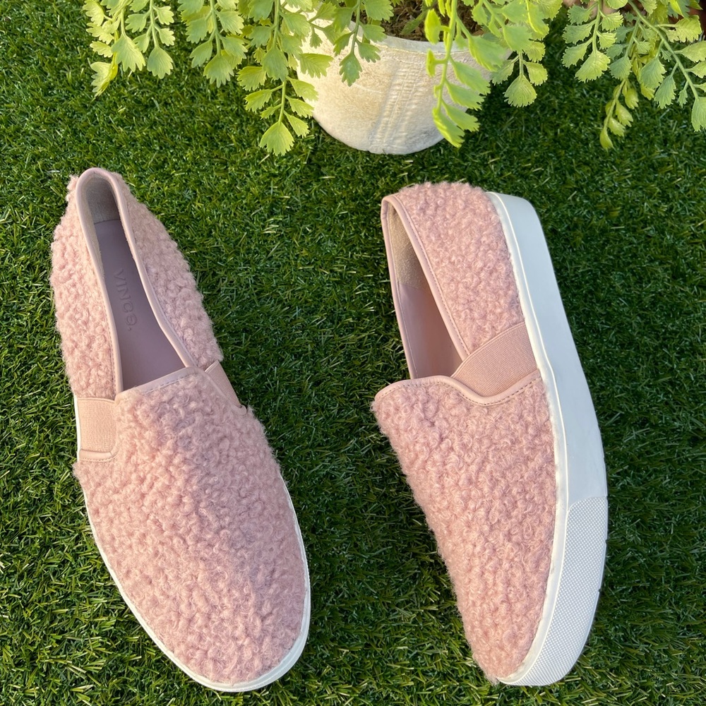 Vince🍁🍂Blair Faux-shearling Slip on sneakers size 38 US 8